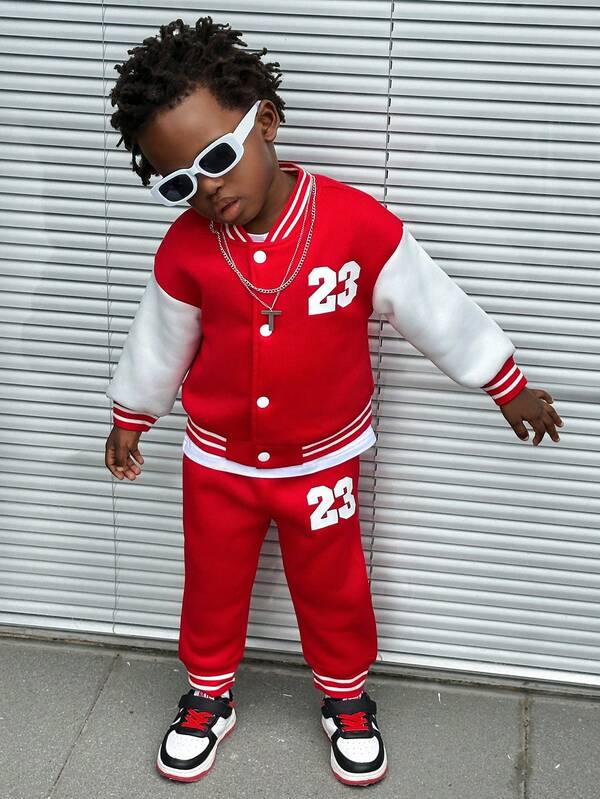 2 peças/Conjunto Jaqueta e Calça de Beisebol Universitário para Criança de 0-3 Anos, Jaqueta de Moletom Texturizado Vermelho com Mangas Raglan e Número 23 Impresso, Combinada com Calça Casual de Malha Branca com Listras e Cintura Elástica, Adequado para Feriados e Natal, Conjunto Essencial de Beisebol Universitário