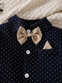 SHEIN Conjunto de Roupa de Cavalheiro para Bebê Menino com Camisa Estampada de Bolinhas e Calça com Suspensório