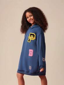 SUMWON 青少年超大号连帽连衣裙，带徽章刺绣字母，学校风格运动衫连衣裙