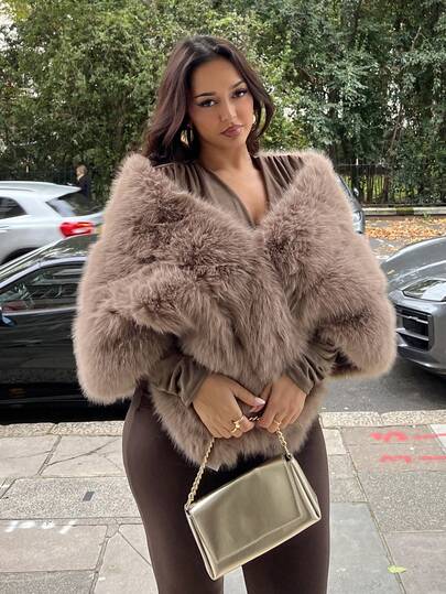 NegzBox Women's Winter Faux Fox Fur Faux Fur Collar Elegant Melorad Shawl, Suitable As New Year's Outfit