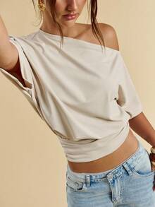 SHEIN BAE 休闲黑色不对称领口百搭 T 恤，适合日常穿着、约会、下午茶、与朋友聚会、百搭场合、夏季 - 杏色 - 查看 6