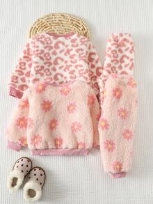 Cozy Pixies Conjunto de 2 piezas para niña bebé: top de otoño de manga larga con cuello redondo, estampado de leopardo, forro polar grueso y pantalones largos de cintura elástica - Rosa - Ver 2