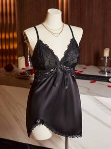 SilkySpell 大码女式蕾丝拼接蝴蝶结装饰露背性感吊带睡裙 - 黑色 - 查看 4