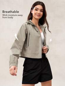 OutZeal 女式防水拉链口袋连帽短款户外防雨夹克，适合秋季徒步露营