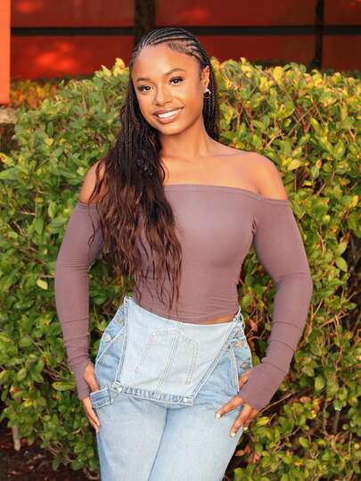 Steph T Camiseta feminina casual de cor sólida e ombro de fora, slim fit, blusa feminina de manga comprida para primavera e outono, roupas femininas de outono