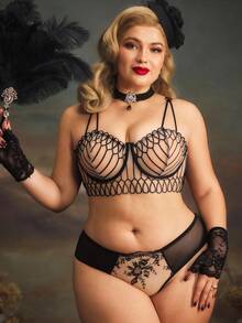 PinupPomp Sutiã de Lingerie com Arco, Renda e Mesh Plus Size - Preto - Visão 1