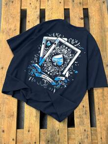 Manfinity LEGND 男士休闲卡片印花短袖T恤，夏季 - 藏蓝色 - 查看 3