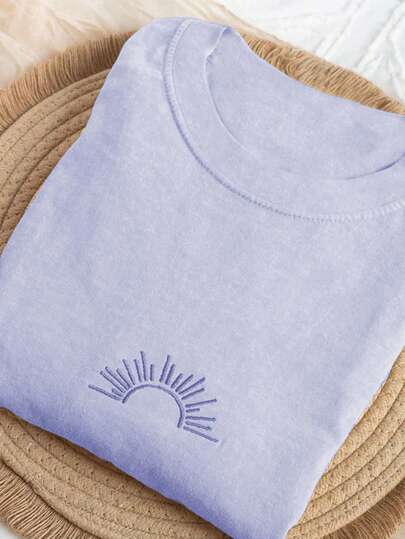 Women's Casual Versatile Round Neck Short Sleeve Sun Embroidery T-Shirt