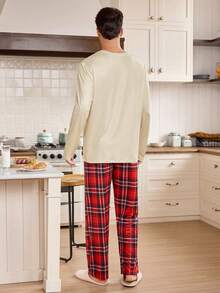 CoupledUp 男士熊纹长袖上衣和格子裤家居服套装，秋冬服装 - 彩色 - 查看 2