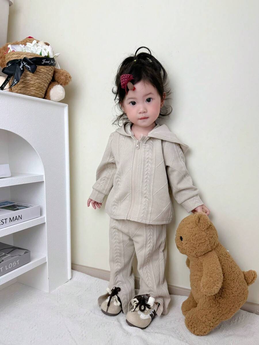 SHEIN 2 件套女婴秋冬新款 2025 提花针织菱形图案开衫夹克和喇叭裤套装，休闲时尚装 - 杏色 - 查看 1