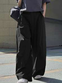 Manfinity Roghcode 男士休闲美式街头风格简约纯色侧袋宽松阔腿裤 休闲黑色长款男士阔腿裤，采用耐用梭织面料，纯色设计 男士宽松裤 男士阔腿裤 男士宽松裤 男士超大裤 日系男士裤子 男士韩版裤子 男士宽裤 男士宽松宽裤，秋季