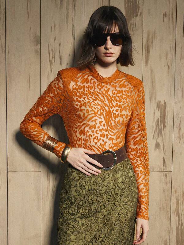 Arave Blusa elegante de punto de algodón y mezcla con malla bordada, cuello redondo, hombros acolchados, textura de leopardo semitransparente, diseño para citas