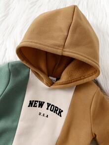 SHEIN 2 Stücke/Set Kleinkind Jungen/Mädchen Herbst & Winter Outfit, Patchwork Farbblock Kapuzenpullover Langarm Sweatshirt und Strickjose Set, bequem, lässig, täglicher süßer Buchstabengrafik einfacher Stil Basics, geeignet für Innen, Außen, Skifahren, tägliches Tragen, Sport, Spiel, Party, Fotoshooting, Urlaub