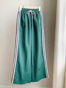 SHEIN CURVE+ Plus Size Women Casual Contrast Color Pants, Side Stripe Elastic Waist Loose Fit Sweatpants, Versatile Streetwear, Cargo Pants/Autumn /Winter