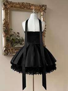 Lovelzi 优雅的法式奶油色缎面蕾丝领双层A字短款连衣裙，适合宴会、商务、宾客着装、正式场合。