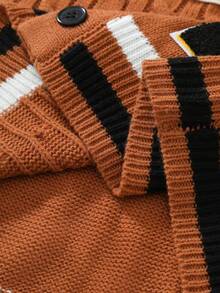 Manfinity Campus Court Cárdigan de punto casual de una hilera con bordado de letras de manga larga para hombre, otoño/invierno - Marrón - Ver 7