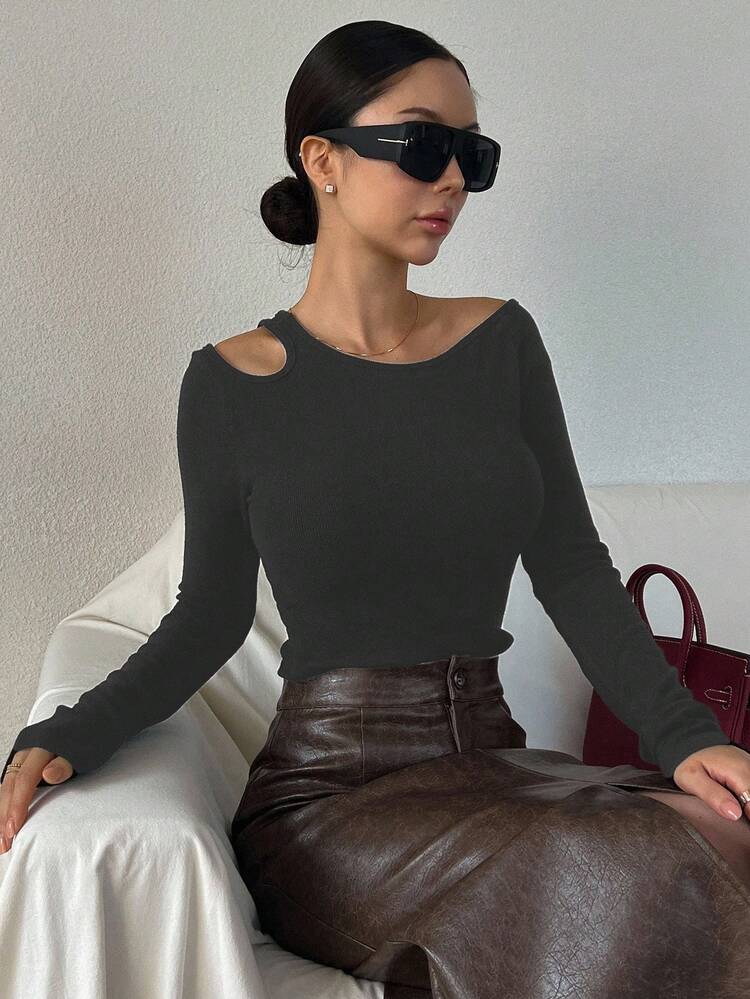 1pc Women's Solid Color Fitted Long Sleeve Cutout Shoulder T-Shirt Y2k