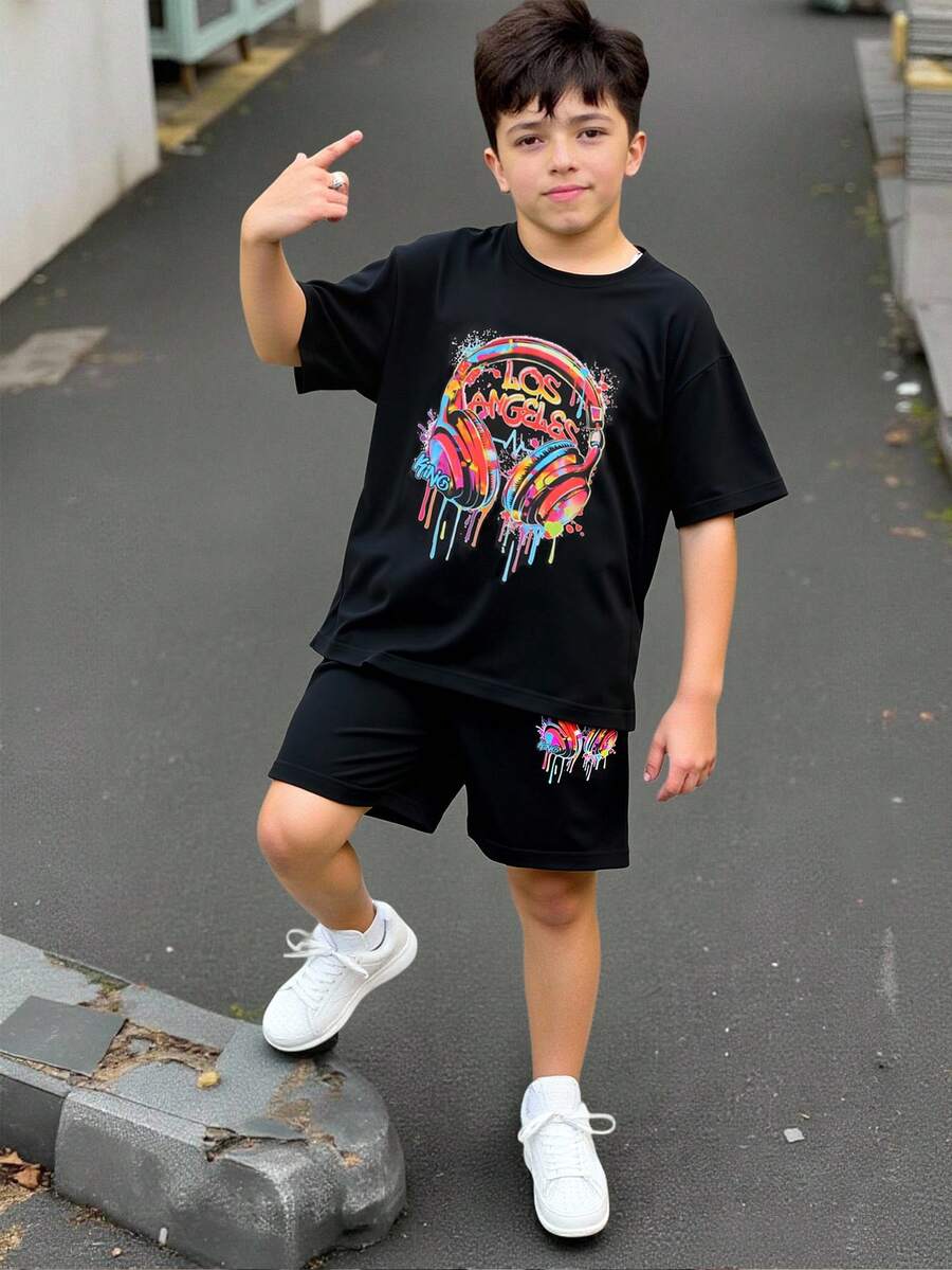 Fantacosmos 两件套男童电子游戏图案短袖T恤和短裤套装 - 黑色 - 查看 1