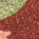 عنابي اللون