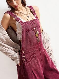 จั๊มสูทและบอดี้สูท