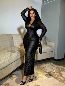 Slaydiva Autumn/Winter New Arrival Y2K Vintage Elegant Refined Basic Daily Cocktail Party Holiday Commute Plus Size Luxurious Party Solid Color Bodycon Deep V-Neck Ruched PU Maxi Dress For Women - Black - Black - View 10