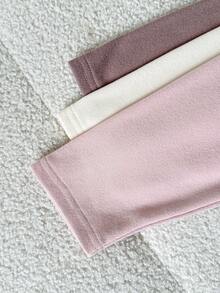 SHEIN 6件套少女秋冬连体衣套装，包括圆领长袖上衣、字母装饰的九分袖长裤、柔软亲肤的保暖内衣，以及一套包含长袖上衣和打底裤的睡衣套装。 - 彩色 - 查看 5