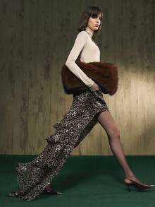 EMERY ROSE Falda mini elegante con dobladillo asimétrico, parte delantera corta y parte trasera larga, de tela de gasa con estampado de leopardo, bordado y lentejuelas - Marrón - Ver 8