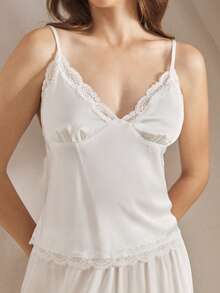 Ocili 2 件套休闲白色缎面蕾丝舒适简约柔软吊带背心裤套装，夏日假日别致秋季缎面光泽男女通用女士睡衣套装 - 白色 - 查看 6