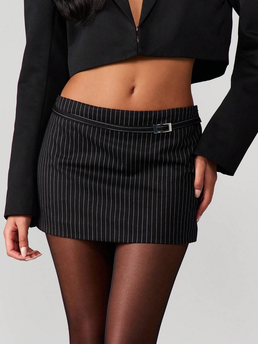 MISSGUIDED 皮革质感超短迷你裙，配腰带，高腰修身短裙，女士款 - 黑色 - 查看 1