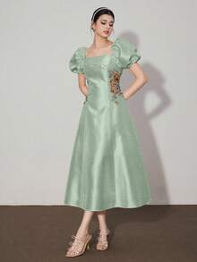 Modelyn Váy midi tay bồng thêu hoa dự tiệc thanh lịch dành cho nữ - màu xanh lá - Xem 3