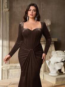 Aureia Elegantes romantisches Abendkleid in Große Größen mit rotem Herzausschnitt, Langarm, verzierter geraffter Meerjungfrauensaum (stark verziertes Design) - Kaffeebraun - Übersicht 4