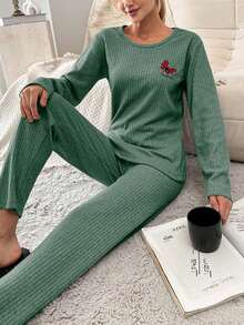 SHEIN Cottnline Butterfly & Letter Embroidery Rib Knit Homewear Set - Green - View 1
