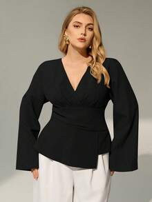 Auralis 新款时尚通勤风腰部褶裥修身不对称下摆长袖喇叭袖V领裹身V领加大码长袖卡其色衬衫 - 黑色 - 查看 7