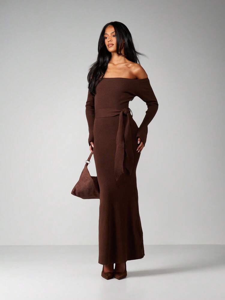 MISSGUIDED Abito lungo in maglia a costine con spalle scoperte, maniche lunghe e cintura in vita per occasioni serali