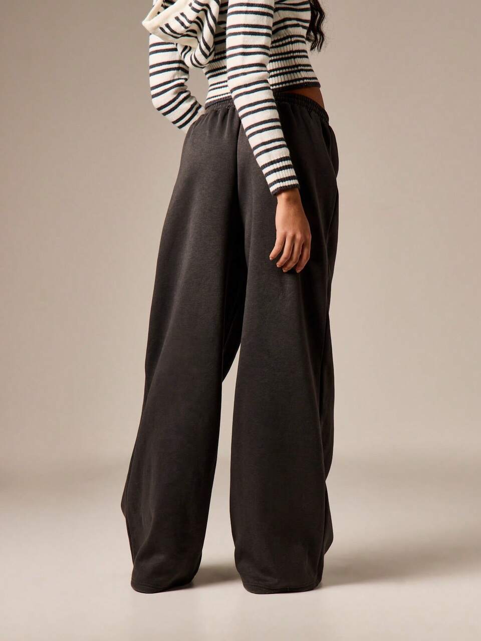 AiiRZ Wide Leg Drawstring Joggers With Ribbed Waistband And Casual Comfort Fit For Loungewear And Daily Wear