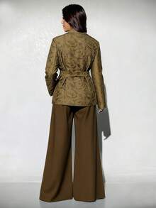 Viva Relle 纹理3D花卉金色腰带蝴蝶结夹克，秋冬 - 金色 - 查看 2