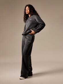 AiiRZ Loose Fit Wide Leg Sweatpants For Women - Oversized Drawstring Joggers Loungewear Comfort Pants - Grey - View 1