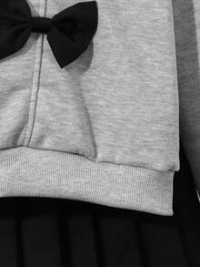 Sparklyn 2件套：蝴蝶结点缀卡其色长袖运动衫和黑色百褶迷你裙 - 彩色 - 查看 5