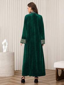 Al Najma 黑色天鹅绒V领亮片刺绣修身喇叭裙，优雅秋冬装 - 墨綠色 - 查看 2
