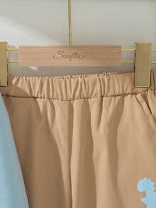 SHEIN Souflis 男童春秋季蓝色针织长袖翻领衬衫细条纹恐龙图案休闲裤两件套 - 淺藍色 - 查看 7