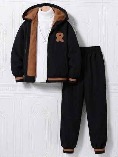两件套女童黑色拉链连帽外套（字母图案印花）+配套罗纹裤脚裤套装，秋冬季舒适休闲装。
