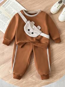 SHEIN 3件套男婴幼儿0-3岁秋冬休闲可爱熊斜挎包+长袖羊毛衫+裤子3件套服装 - 棕色 - 查看 3