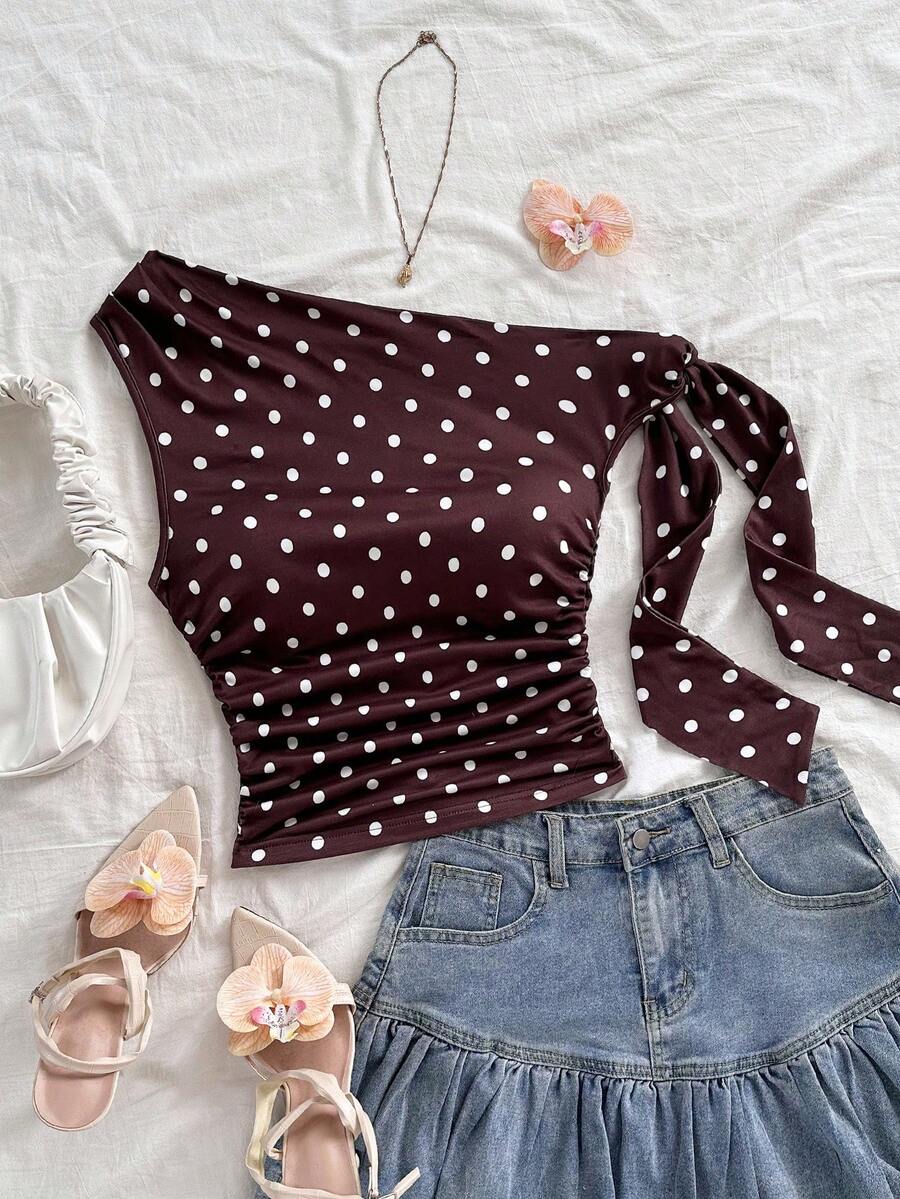 Soleia 女士夏季度假波点印花修身不对称肩部上衣