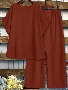 Plus Size Casual 2-Piece Summer Set Including Crew Neck T-Shirt And Solid Color Pants - Redwood - View 2
