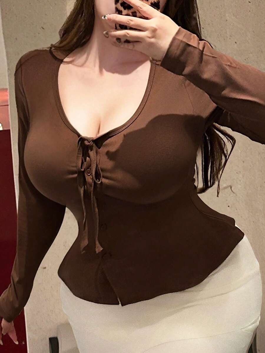 Flirla 大码女式休闲日常通勤简约纯色圆领扭结前襟长袖T恤，春秋季 - 棕色 - 查看 1