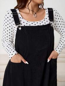 Solflare 2025秋冬百搭无袖连衣裙，可调节肩带，灯芯绒材质，宽松版型，黑色，适合休闲、约会、通勤、派对、居家穿着，都市时尚，多场合皆宜。