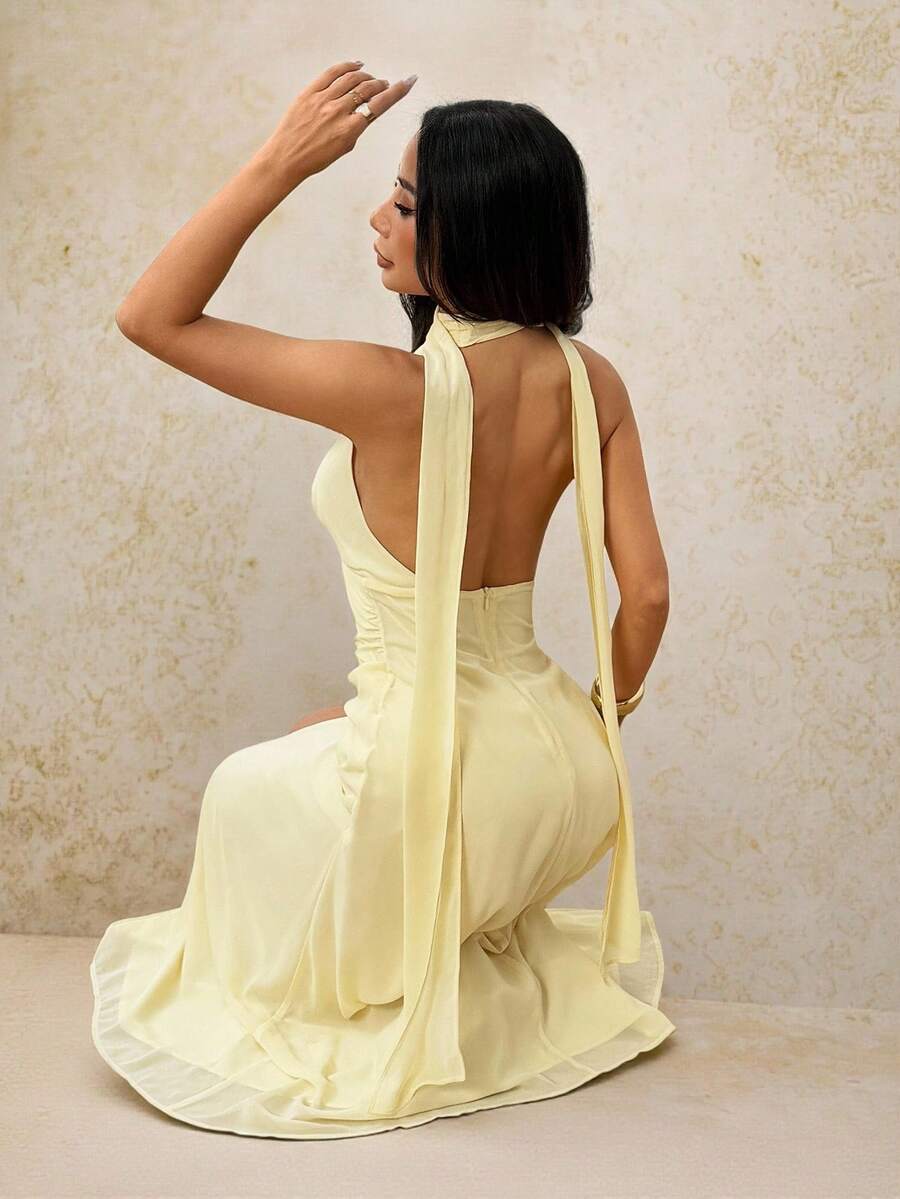 SHEIN PETITE 女式深 V 领露背连衣裙配腰带，飘逸雪纺度假腰带 A 字形礼服，适合秋冬婚礼派对 - 黃色 - 查看 1