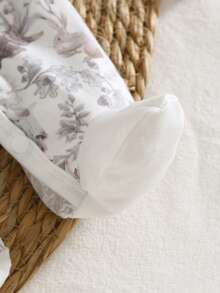 新生儿连体衣+帽子两件套，可爱蘑菇、松鼠、树叶印花，长袖，带口袋设计的连脚连体衣，含帽子，婴儿睡衣 - 白色 - 查看 4