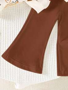 SHEIN Playful Pals 一套女婴碎花白色圆领卫衣和喇叭裤套装，休闲时尚秋冬婴幼儿卫衣套装，包含碎花卫衣和长裤，日常休闲穿着