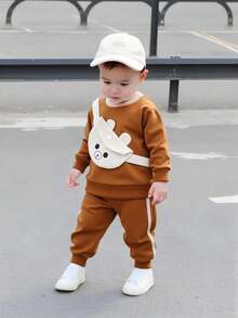 SHEIN 3件套男婴幼儿0-3岁秋冬休闲可爱熊斜挎包+长袖羊毛衫+裤子3件套服装 - 棕色 - 查看 1